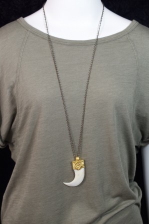 Native_Gem_Zara_Necklace_Mother_of_Pearl_Horn
