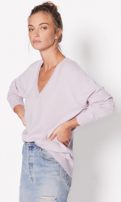 Equipment Lucinda Cashmere V-Neck in Violet Ice Equipment Lucinda Cashmere V-Neck in Violet Ice