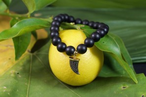 Tai_Black_Bead_Horn_Stretch_Bracelet